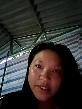 Snapshot of MuiNay chatting on October 13, 11:05 pm MuiNay online show from October 13, 11:05 pm