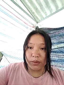 Snapshot of MuiNay chatting on October 15, 3:17 am MuiNay online show from October 15, 3:17 am