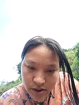 Snapshot of MuiNay chatting on October 18, 9:10 am MuiNay online show from October 18, 9:10 am