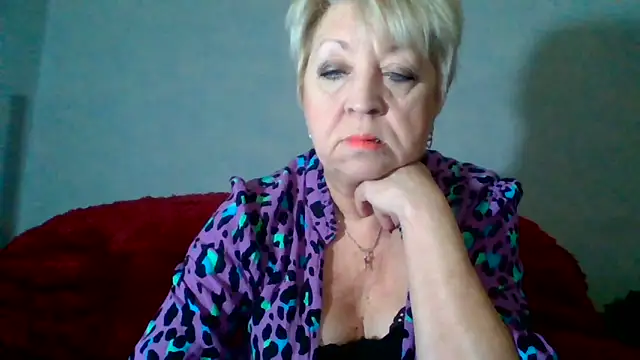 DianaQDream online show from May 14, 7:04 am