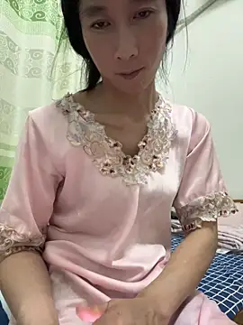 crhong666 online show from October 13, 1:22 pm