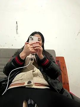 crhong666 online show from January 14, 12:38 am