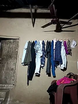 nughtytommy01 online show from November 28, 11:35 am