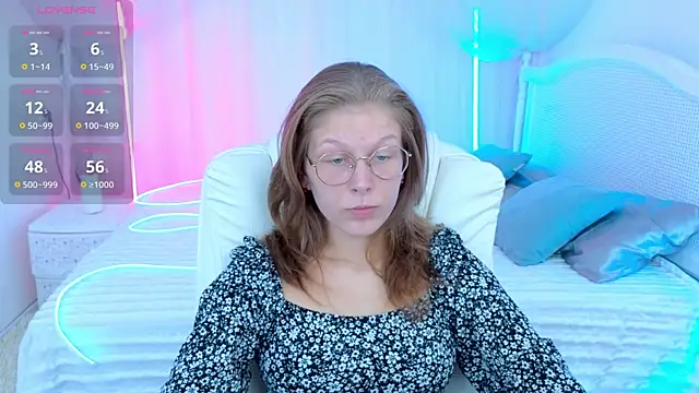 Lilly Belly online show from September 9, 12:26 pm