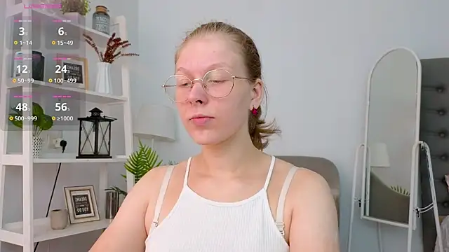 Lilly Belly online show from September 18, 1:02 pm