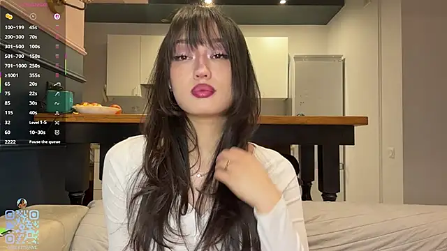 SweetSakuraJane online show from April 4, 9:12 pm