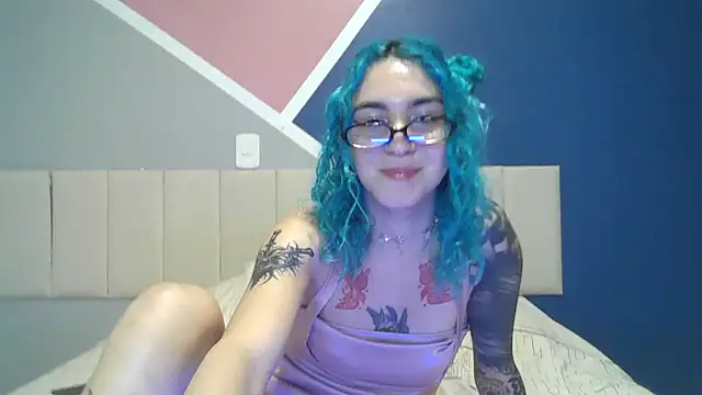 peetitefairy online show from October 11, 4:01 am