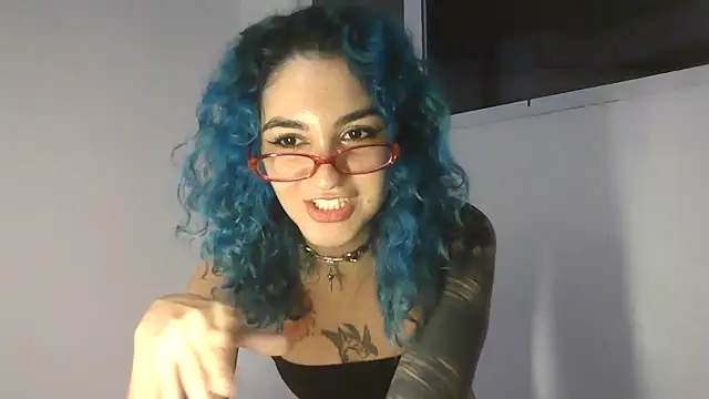 peetitefairy online show from May 16, 6:32 am