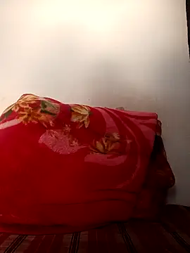 Snapshot of PlushOrnament93 chatting on February 17, 3:03 am PlushOrnament93 online show from February 17, 3:03 am