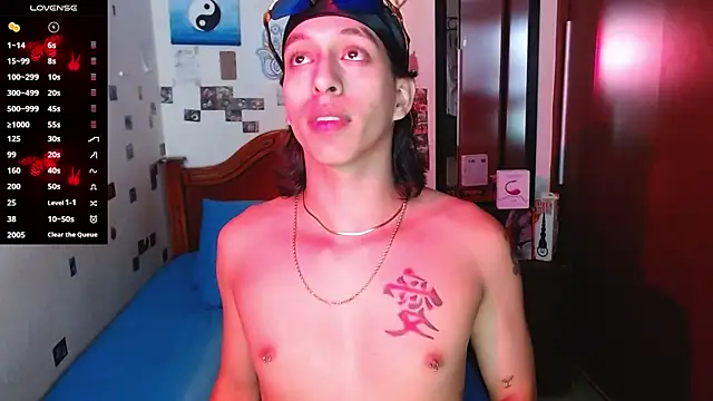 DannyPhantom555 online show from November 14, 9:35 pm