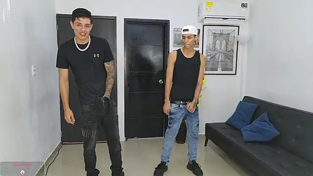 Playhardsex  online show from April 22, 11:06 pm