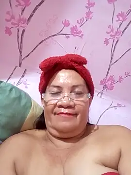 Snapshot of vickyhot1966 chatting on September 25, 10:35 pm vickyhot1966 online show from September 25, 10:35 pm