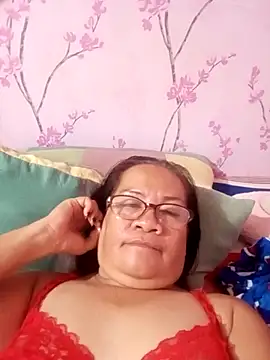 Snapshot of vickyhot1966 chatting on September 30, 12:43 pm vickyhot1966 online show from September 30, 12:43 pm