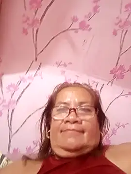 Snapshot of vickyhot1966 chatting on October 8, 10:46 am vickyhot1966 online show from October 8, 10:46 am