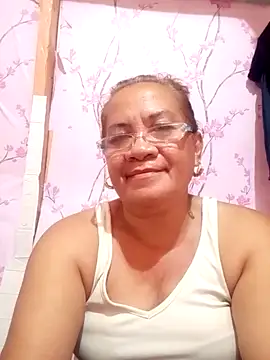 Snapshot of vickyhot1966 chatting on October 18, 4:26 am vickyhot1966 online show from October 18, 4:26 am