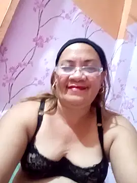 Snapshot of vickyhot1966 chatting on October 31, 1:01 pm vickyhot1966 online show from October 31, 1:01 pm