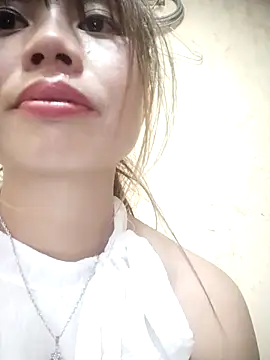 Dung-Thao19 online show from October 19, 1:45 pm