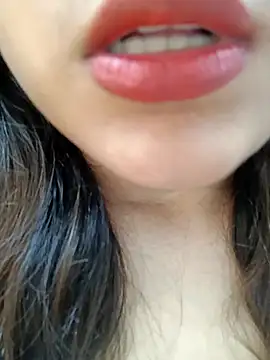 Hott Muskan online show from September 30, 11:04 am
