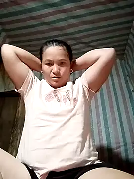 Snapshot of Love-Mama33 chatting on November 5, 12:27 pm Love-Mama33 online show from November 5, 12:27 pm