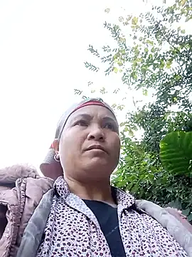 Snapshot of Love-Mama33 chatting on November 25, 12:54 am Love-Mama33 online show from November 25, 12:54 am