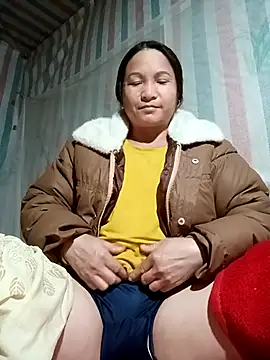 Snapshot of Love-Mama33 chatting on January 5, 11:52 pm Love-Mama33 online show from January 5, 11:52 pm