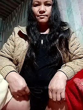 Snapshot of Love-Mama33 chatting on January 11, 12:21 pm Love-Mama33 online show from January 11, 12:21 pm