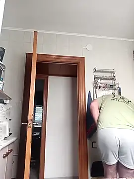 gigolobcn online show from April 1, 1:52 pm