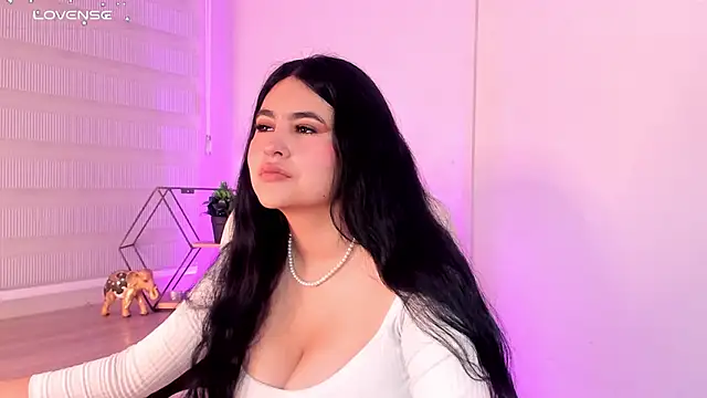 Emma  clark  online show from November 20, 12:38 pm