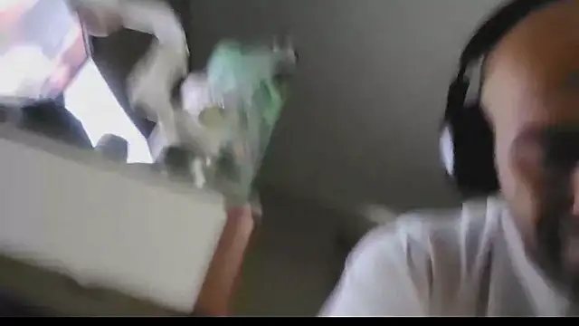 LeeCox online show from March 26, 3:06 pm