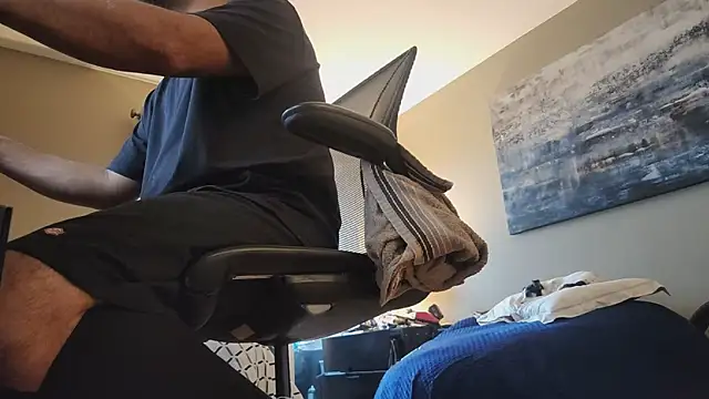 LeeCox online show from April 1, 1:06 am