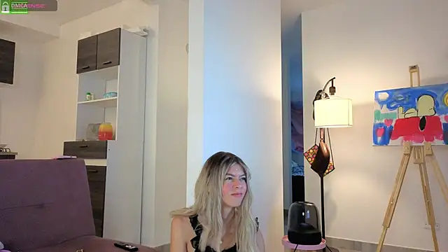 Snapshot of colette_e chatting on January 17, 3:22 am colette e online show from January 17, 3:22 am