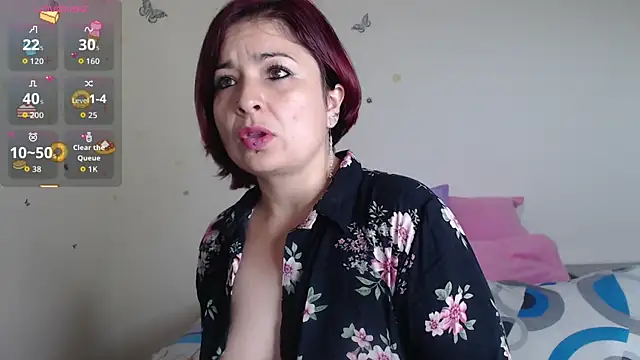 Snapshot of evangeline_lover chatting on October 2, 12:01 pm evangeline lover online show from October 2, 12:01 pm