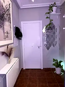 lacattiva online show from December 19, 1:40 pm