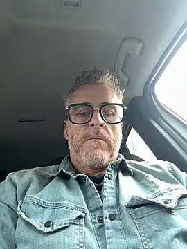 Axl hot online show from May 15, 3:41 pm