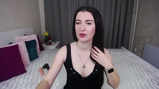 EvelinCuper online show from November 18, 6:18 am