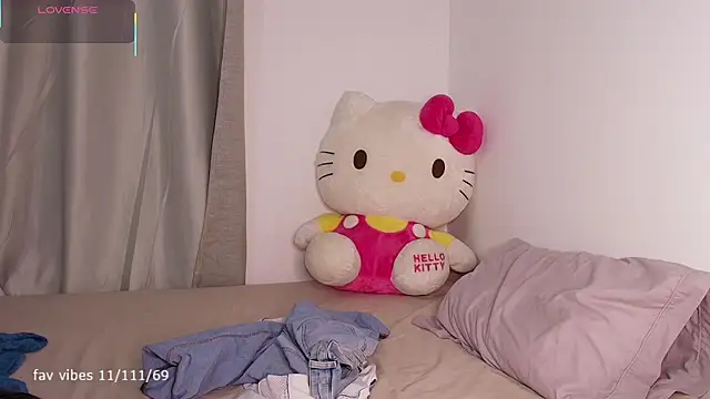 dulceangel   online show from September 11, 2:22 am