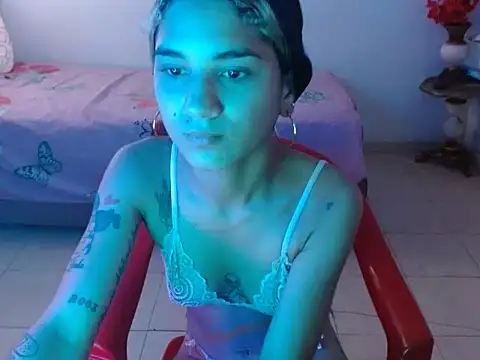 Snapshot of baby_rose03 chatting on July 10, 2:30 pm baby rose03 online show from July 10, 2:30 pm