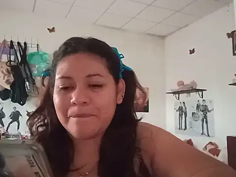 Kitty WetXxX online show from June 11, 8:18 pm