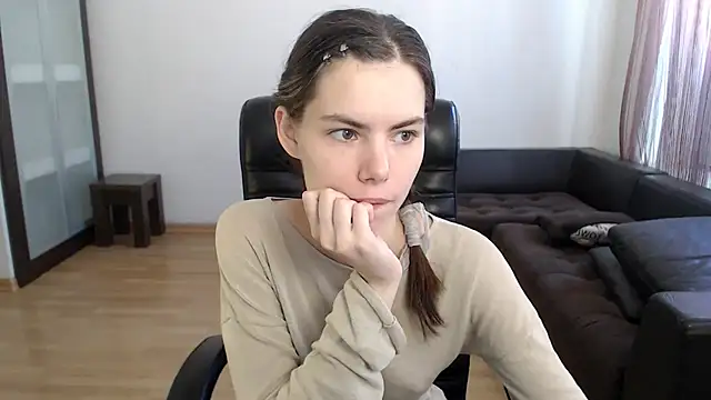 AmelieReve online show from September 19, 8:38 am