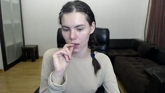 AmelieReve online show from October 18, 4:52 pm