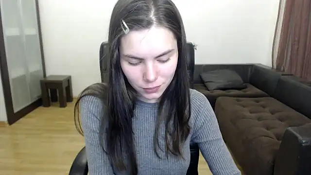 AmelieReve online show from October 27, 4:00 pm