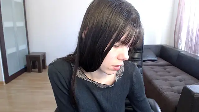 AmelieReve online show from October 31, 11:11 am