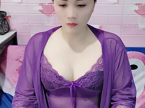 Snapshot of Miu_9117 chatting on September 19, 3:45 pm Miu 9117 online show from September 19, 3:45 pm