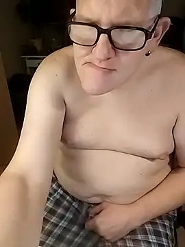 Snapshot of GordianWhirling chatting on November 22, 2:54 am GordianWhirling online show from November 22, 2:54 am