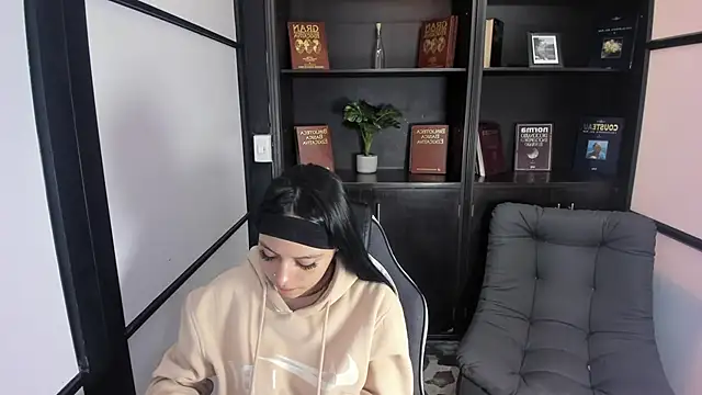 Snapshot of IvonnePrince_ chatting on September 12, 12:49 pm IvonnePrince online show from September 12, 12:49 pm