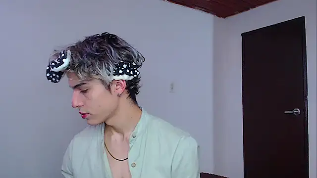 john vichenso online show from December 1, 9:53 pm