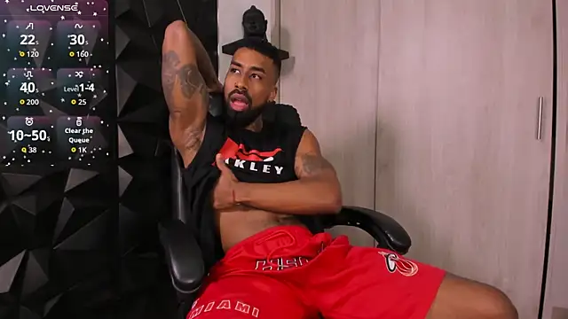 OstinDaniels online show from December 13, 10:26 pm