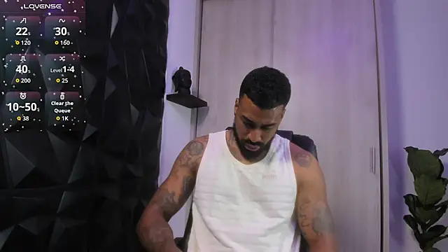 Snapshot of OstinDaniels chatting on June 11, 10:08 pm OstinDaniels online show from June 11, 10:08 pm