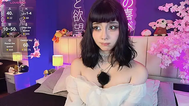 Shizuko  online show from May 14, 9:10 pm