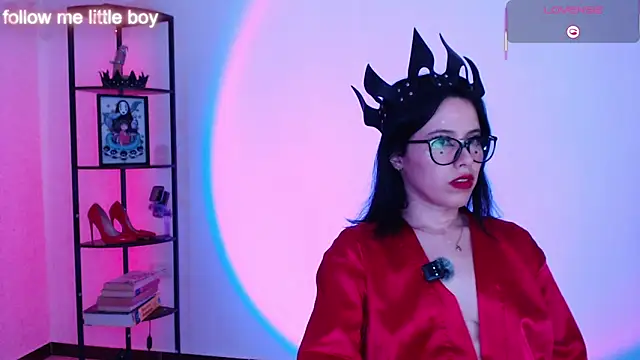 girldom online show from January 15, 9:29 pm